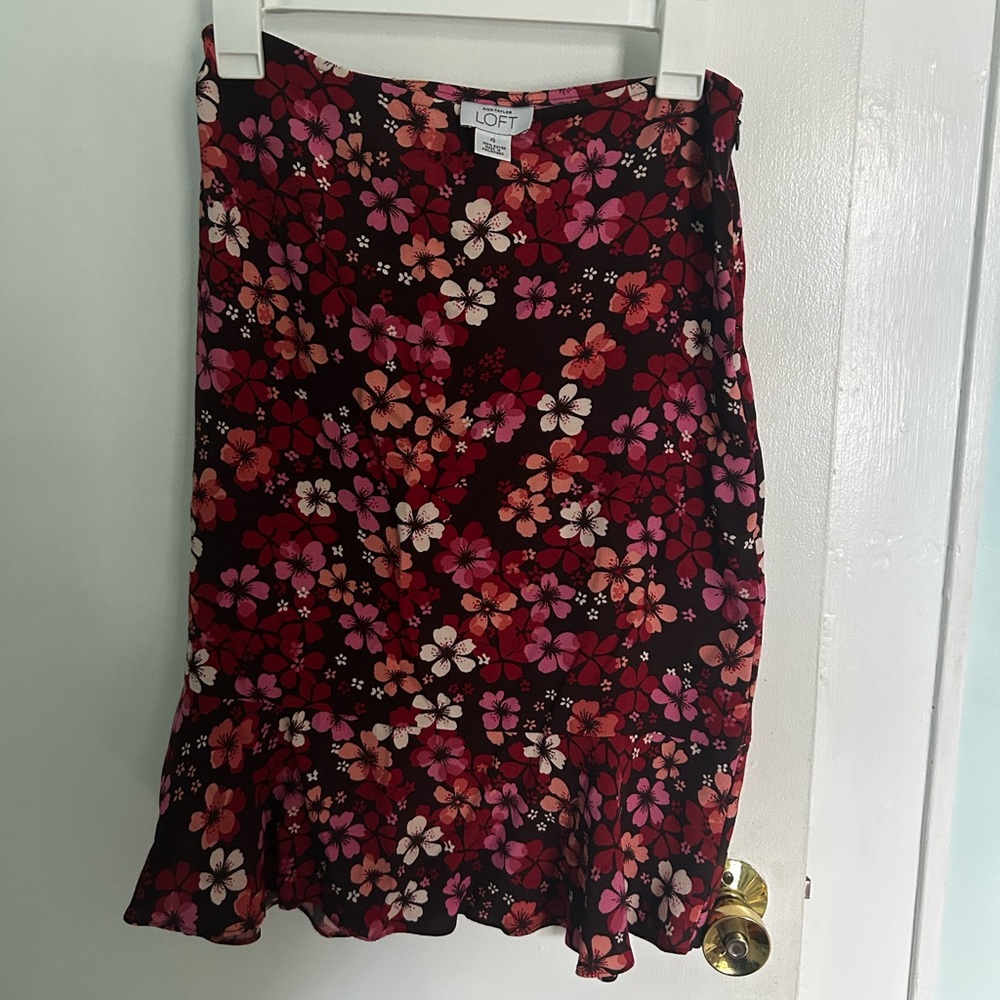 RARELY WORN VINTAGE Y2K FLORAL MIDI SKIRT